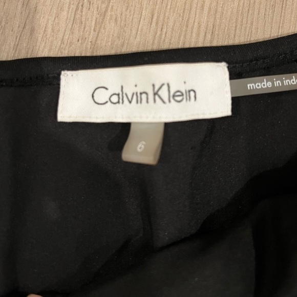 Calvin Klein size 6 skirt - Picture 4 of 6
